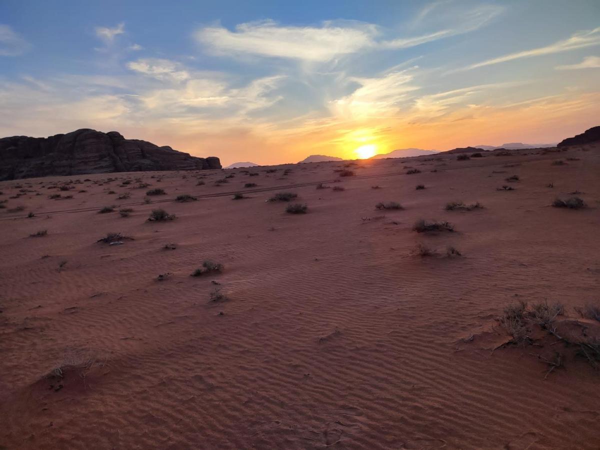 Star Rum Wadi Rum Luaran gambar